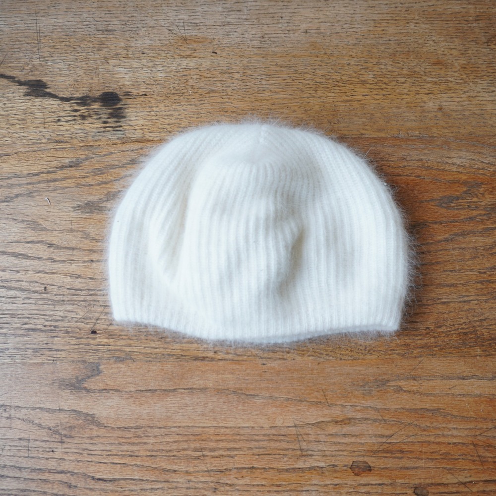 Vintage Cream White Angora Blend Fuzzy Ribbed Knit Beanie Hat Womens Winter